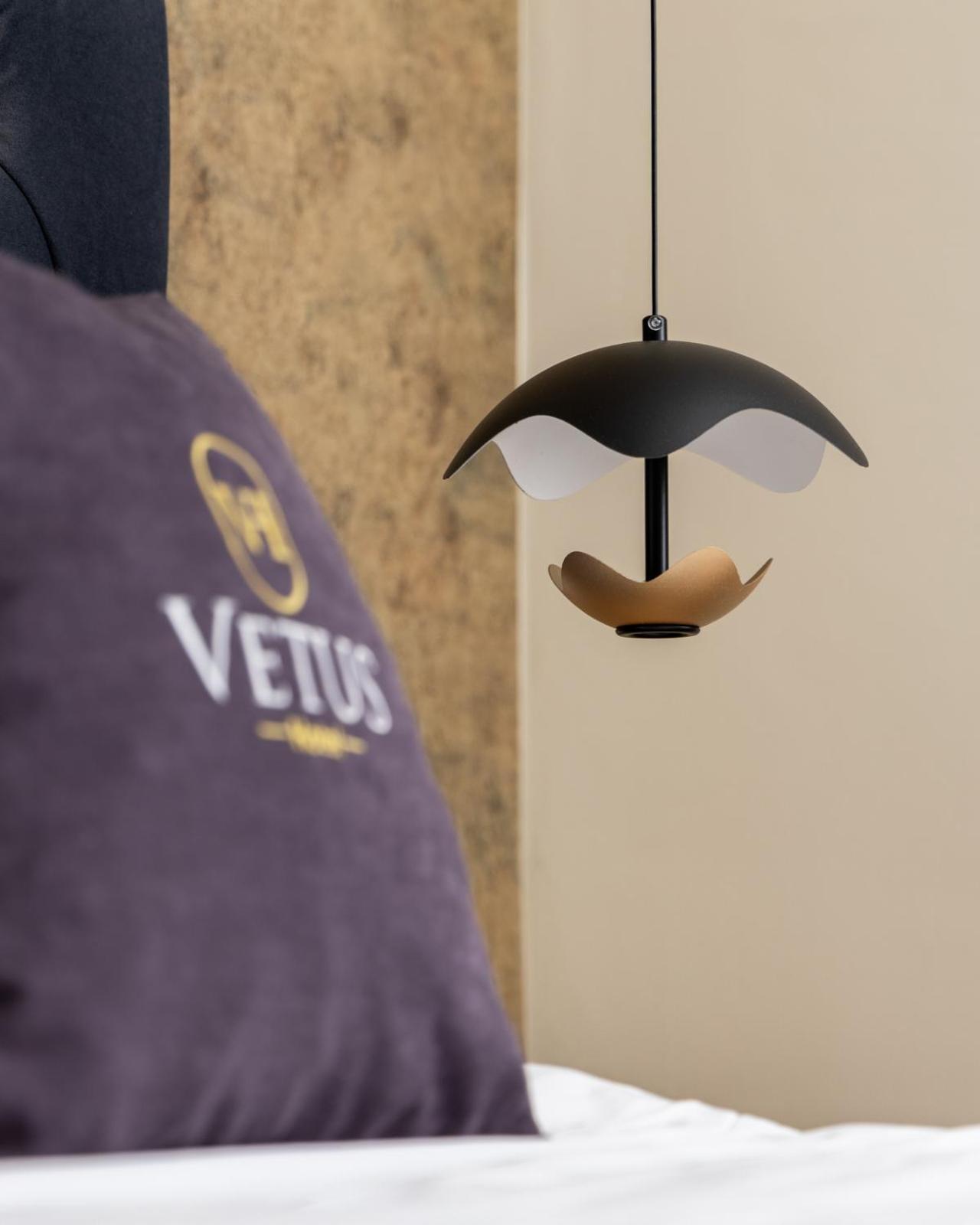 Vetus Hotel Priștina Exterior foto