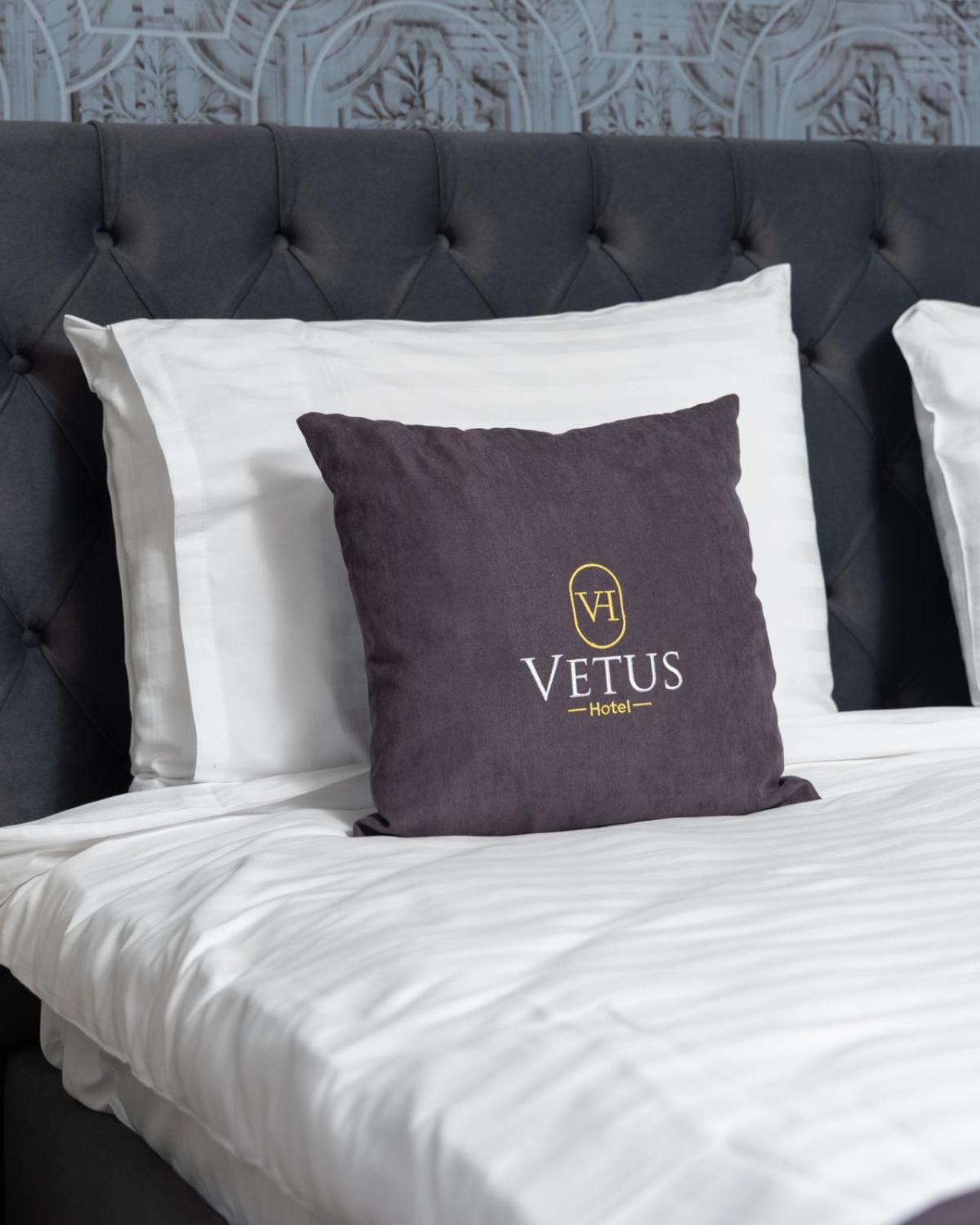 Vetus Hotel Priștina Exterior foto
