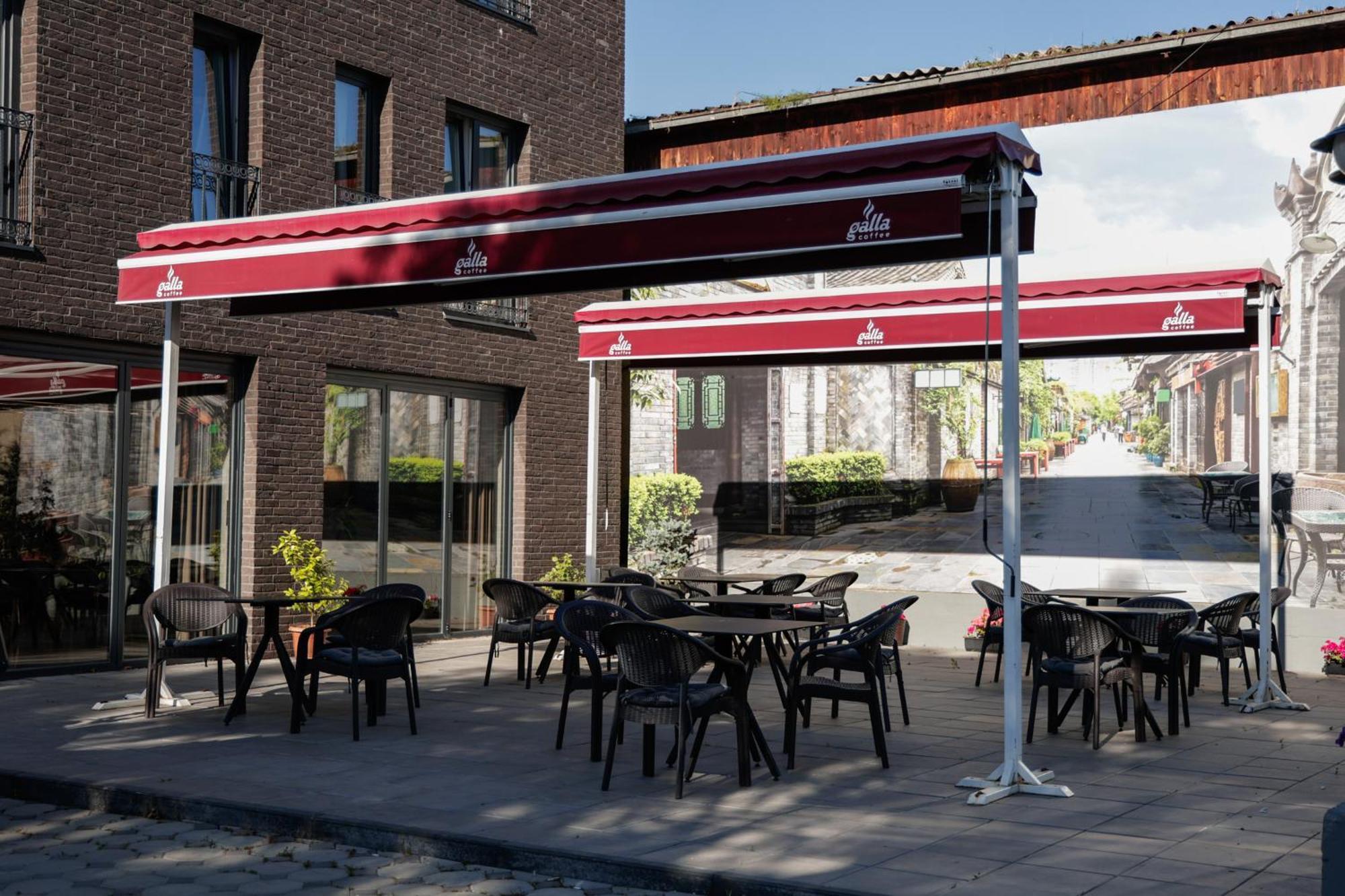 Vetus Hotel Priștina Exterior foto